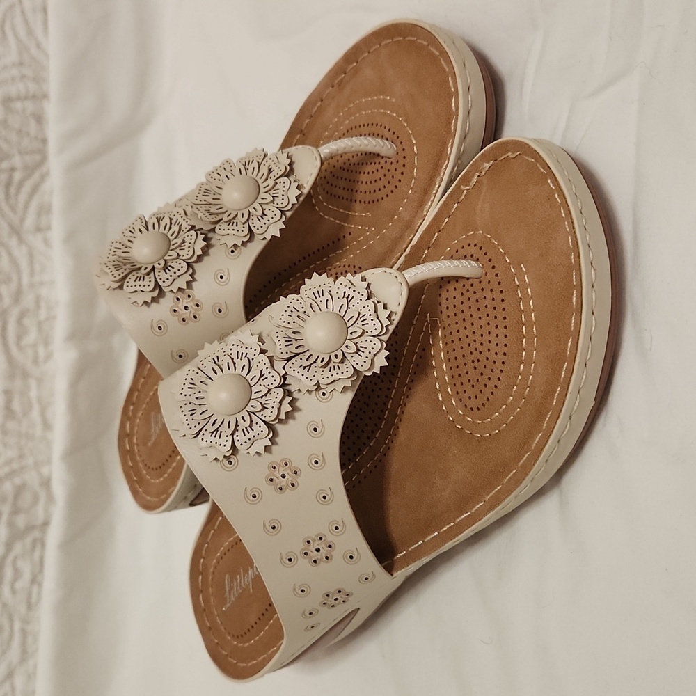 New!Light beige flower wedge flip flop arch support thong sandal off white ivory